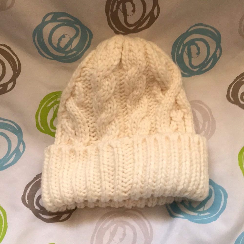 Off white GAP knit toque NWOT